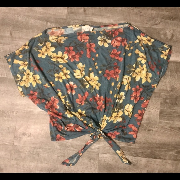 Off-Shoulder Tie-Front Top - Picture 3 of 7